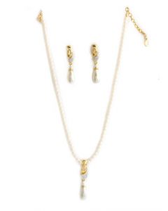 Estelle Women Gold Jewellery Set